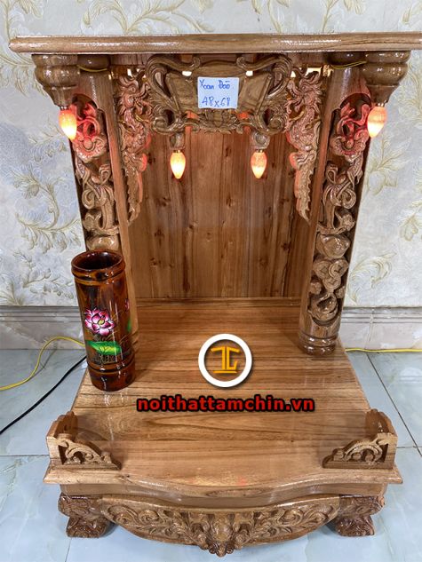 Bàn thờ ông địa gỗ xoan đào cột nửa 48x48x68 (Ngang x Sâu x Cao)